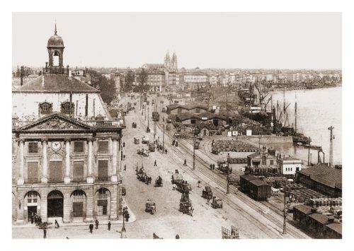 Carte postale ancienne Bordeaux port de la lune