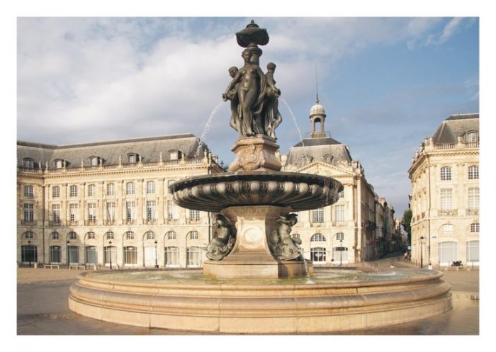 Carte postale Bordeaux La Fontaine des Trois Grâces