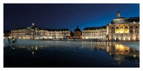 Carte postales panoramique de la Place de la Bourse à Bordeaux la nuit