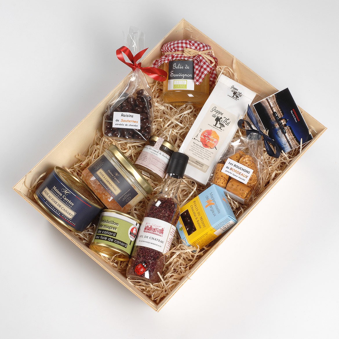 Coffret Cadeau avec Assortiment Gourmand à Offrir pour Noël ou