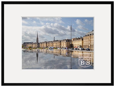 photographie couleur bordeaux miroir d'eau avec cadre