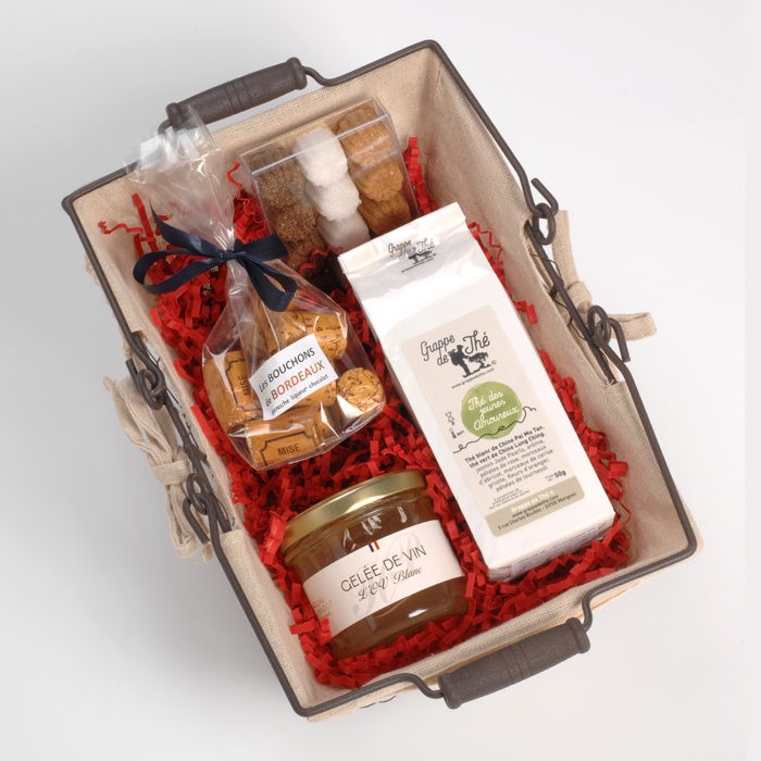 Coffret gourmand Saint Valentin "Panière-sucrée et thé"